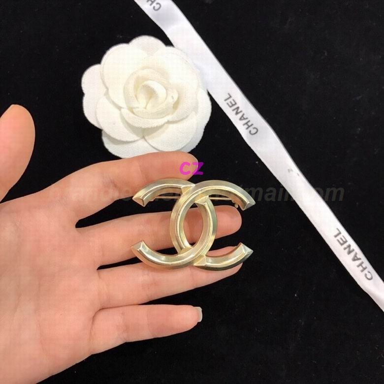 Chanel Brooch 545